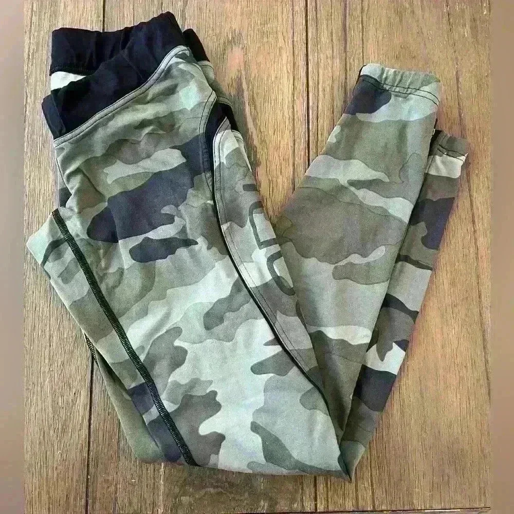 Better Bodies Camo Leggings size XS
